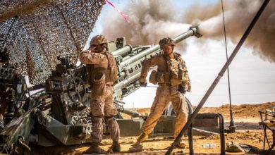 US Marines fire M777 howitzer in Syria
