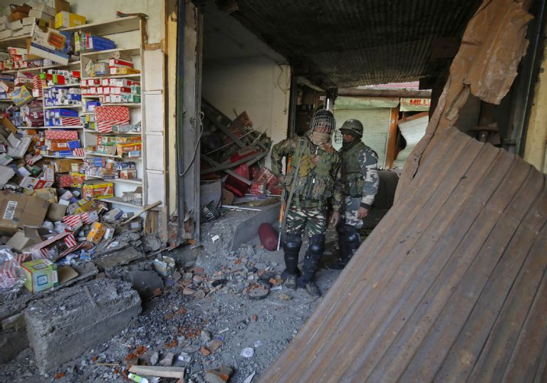 Bomb kills four in Sopore, Indian Kashmir