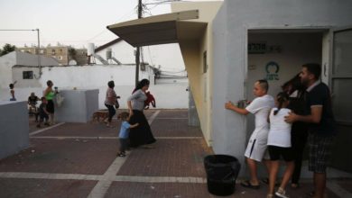 Israelis head into bomb shelters in response to rockets fired from Gaza