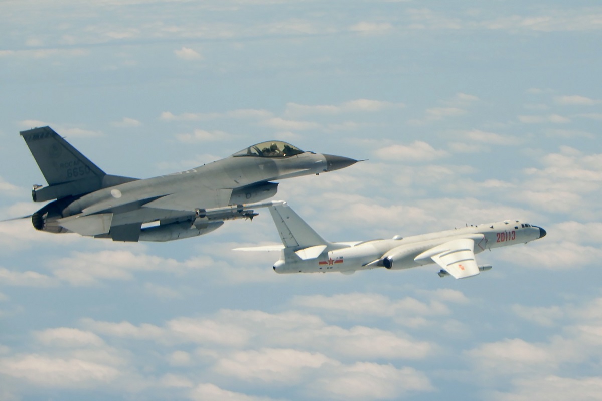Taiwanese and Chinese aircraft