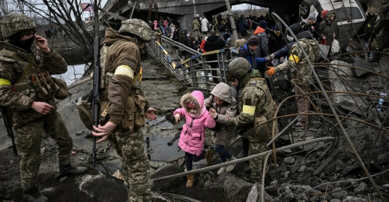 Ukrainians fleeing Russian shelling in Irpin