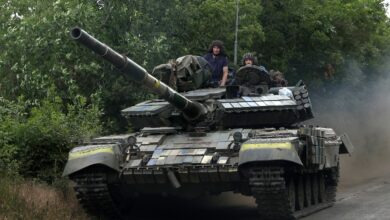 Ukrainian soldiers in the eastern Lugansk region