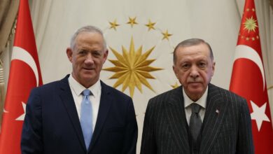 President Recep Tayyip Erdoğan posing with Israeli Defense Minister Benjamin Gantz at the Presidential Complex in Ankara, Turkey