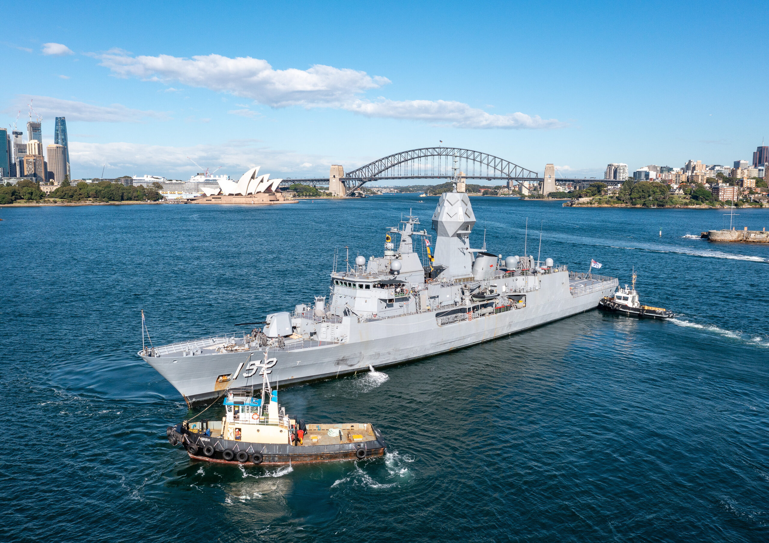 HMAS Warramunga sails into Sydney Harbour to berth at her new home port of Fleet Base East in Sydney. *** Local Caption *** HMAS Warramunga arrived in Sydney at the ships new home port of Fleet Base East, having been previously home ported at Fleet Base West, Garden Island, Rockingham, West Australia. The ships company in Warramunga recently completed a hull swap from HMAS Parramatta to enable Parramatta to undergo a capability upgrade in West Australia. When complete, Parramatta will be equipped with one of the most advanced, sovereign air search radar capabilities in the world.