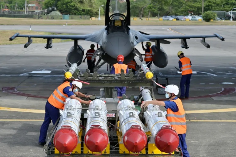 F-16V fighter jet