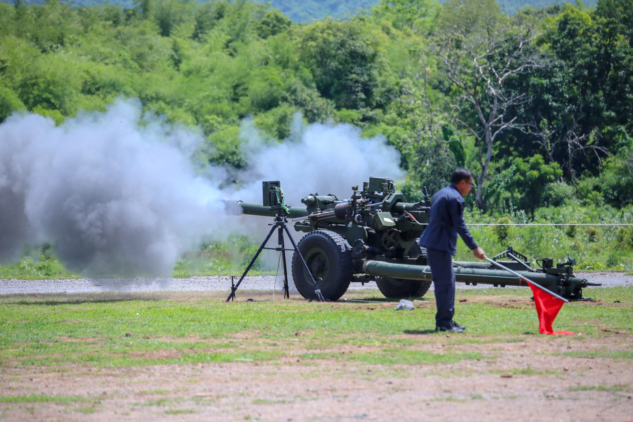 CS/AH2 light howitzer