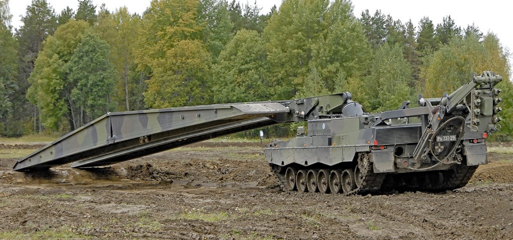 Leopard-based bridgelayer