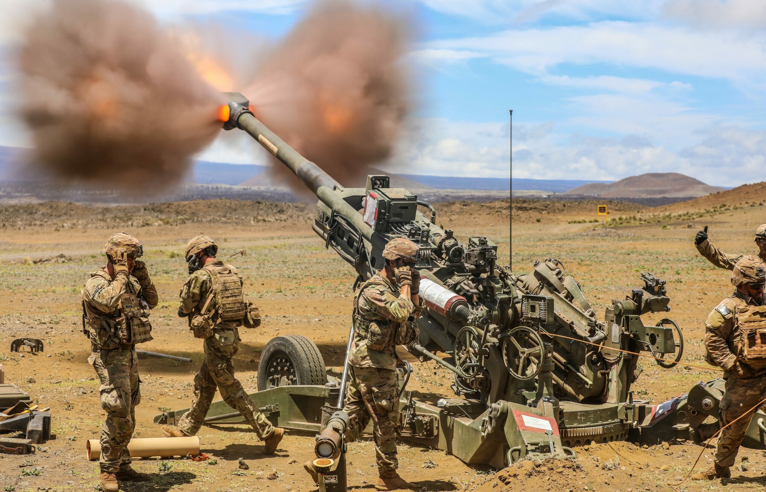 towed howitzer