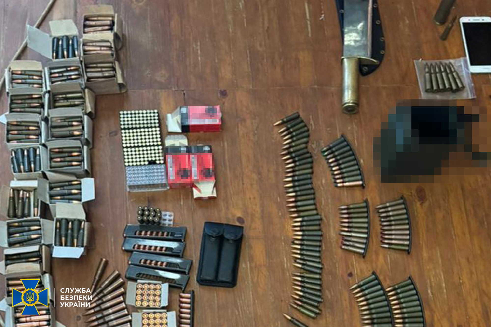 The Security Service and the National Police prevented new attempts at illegal sale of weapons and ammunition in various regions of Ukraine. As a result of comprehensive measures, 10 dealers were detained who were trying to sell "trophy" weapons to criminals. Among the items seized from the suspects are Russian grenade launchers, sniper rifles, Kalashnikov assault rifles with silencers, and ammunition of various calibers.
