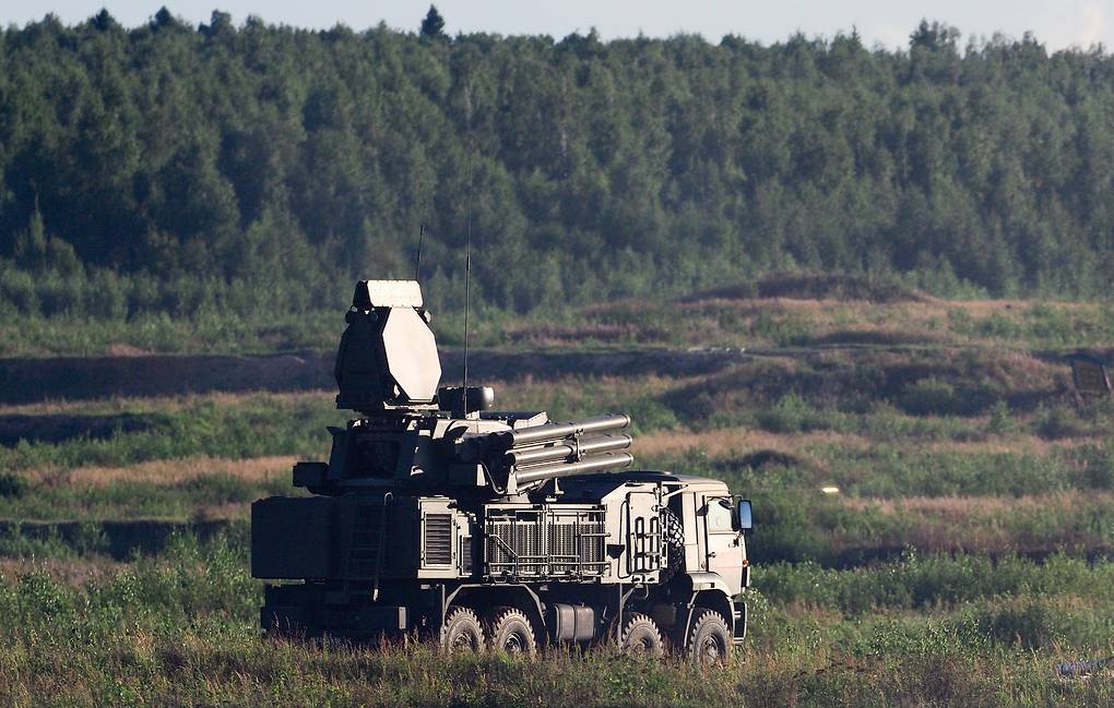 MOSCOW REGION, RUSSIA - AUGUST 21, 2018: A Pantsir-S missile system on display at the Army 2018 International Military and Technical Forum, in Patriot Park. Mikhail Tereshchenko/TASS Ðîññèÿ. Ìîñêîâñêàÿ îáëàñòü. Çåíèòíûé ðàêåòíî-ïóøå÷íûé êîìïëåêñ "Ïàíöèðü-Ñ" âî âðåìÿ äèíàìè÷åñêîé ýêñïîçèöèè â ðàìêàõ IV Ìåæäóíàðîäíîãî âîåííî-òåõíè÷åñêîãî ôîðóìà (ÌÂÒÔ) "Àðìèÿ-2018" â ïàðêå "Ïàòðèîò". Ìèõàèë Òåðåùåíêî/ÒÀÑÑ