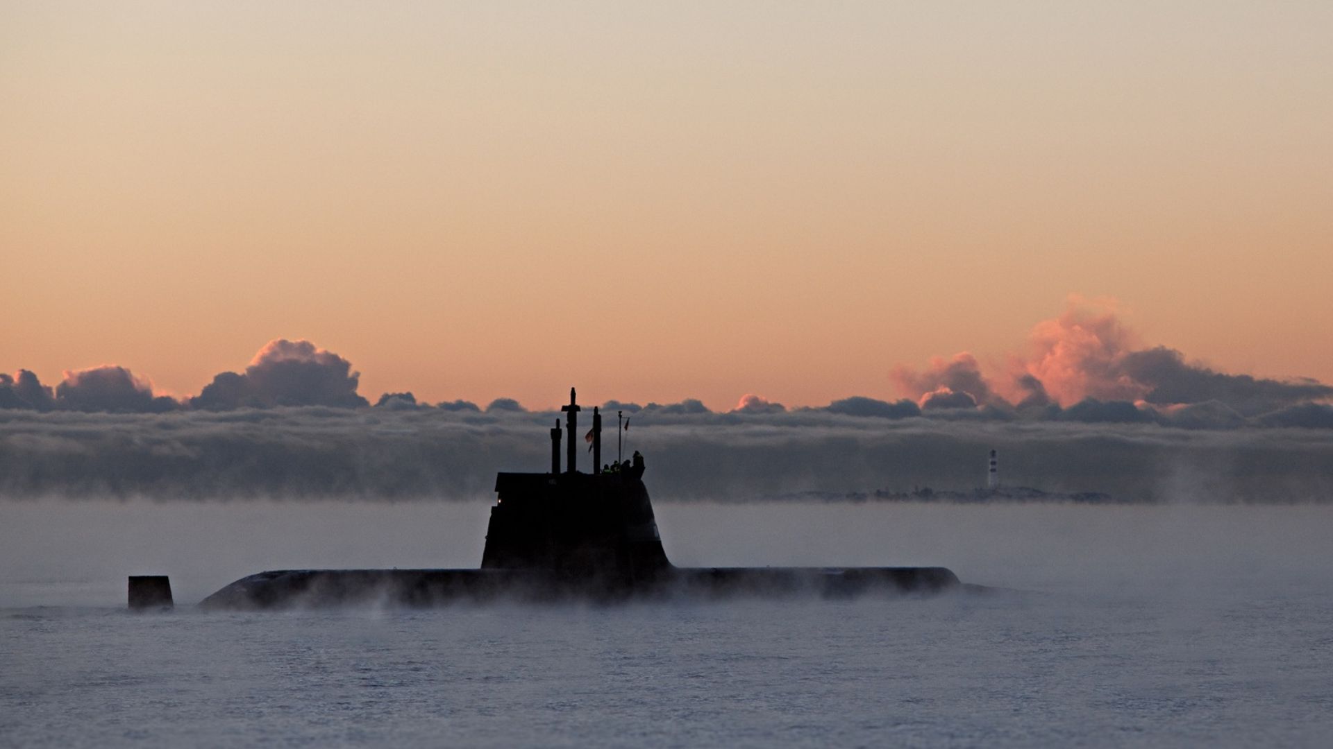 submarine satellite communication terminal